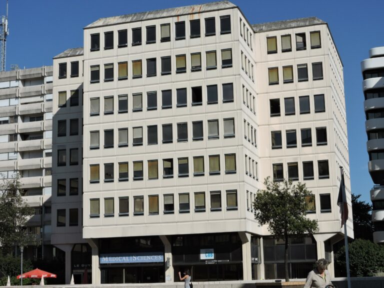 Esplanade Charles De Gaulle 27 Rue Jean Fleuret 33000 Bordeaux